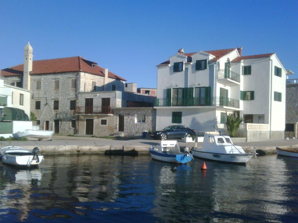 פירובאץ Apartment Sara חדר תמונה