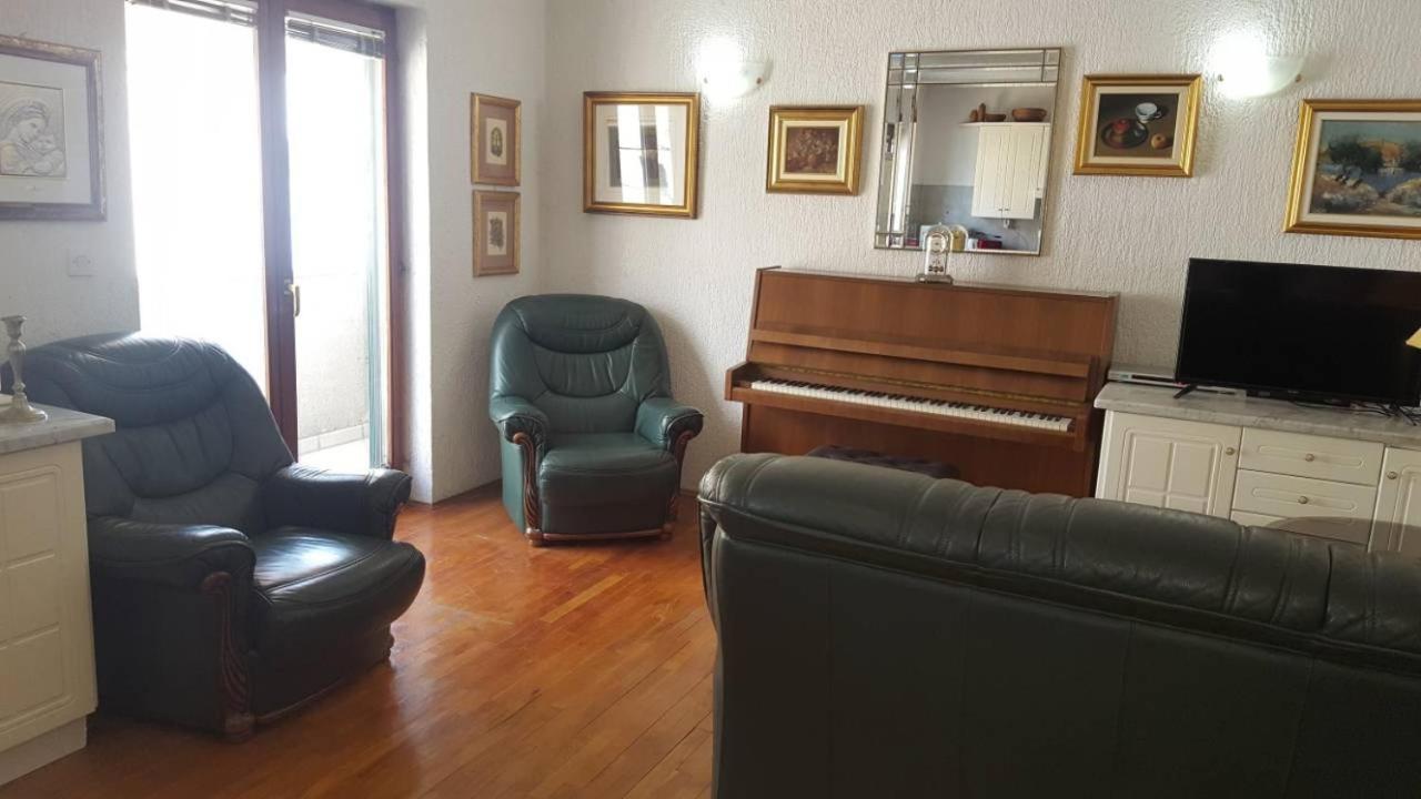 פירובאץ Apartment Sara מראה חיצוני תמונה